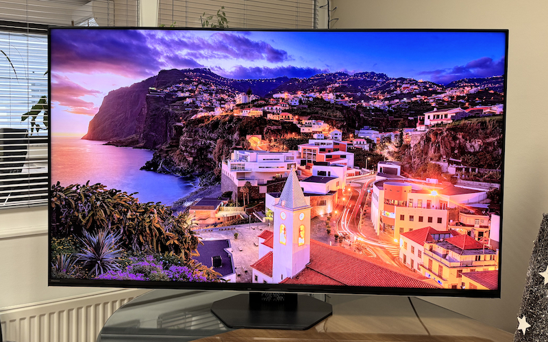 Hiter pogled - Hisense Mini-LED Smart TV 65U8NQ